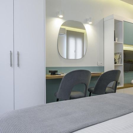 Τhe Half Root Suite In The Heart Of City Center Thessaloníki Eksteriør billede