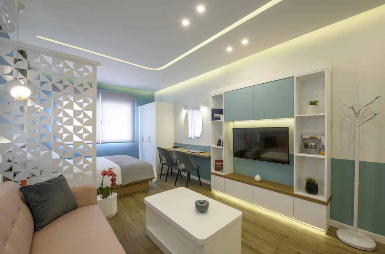 Τhe Half Root Suite In The Heart Of City Center Thessaloníki Eksteriør billede
