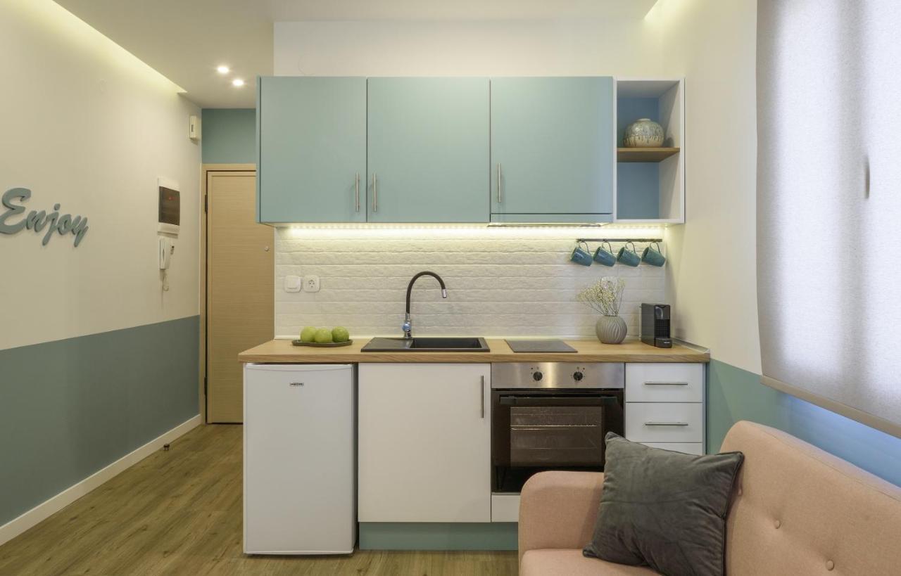 Τhe Half Root Suite In The Heart Of City Center Thessaloníki Eksteriør billede