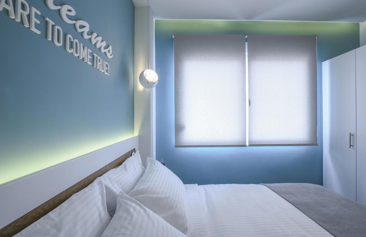 Τhe Half Root Suite In The Heart Of City Center Thessaloníki Eksteriør billede