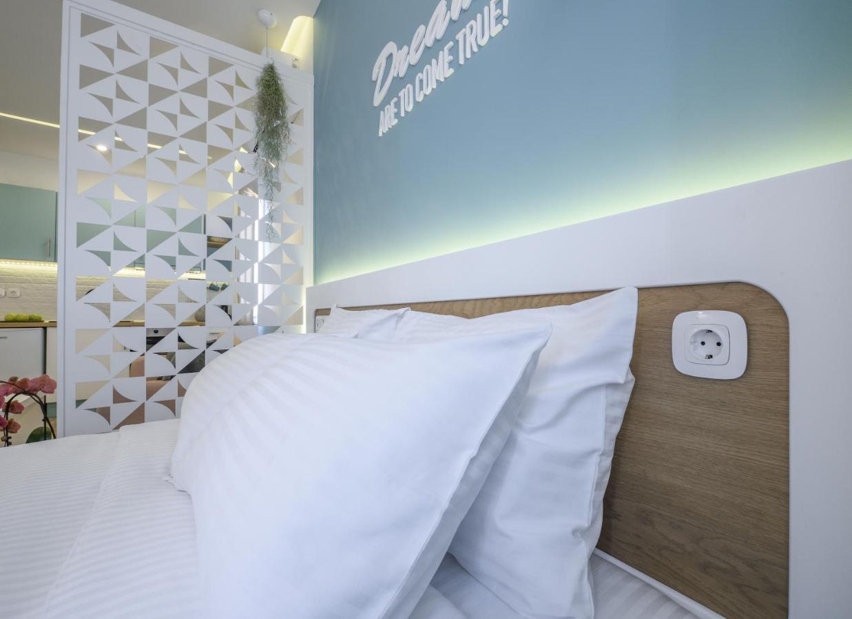 Τhe Half Root Suite In The Heart Of City Center Thessaloníki Eksteriør billede