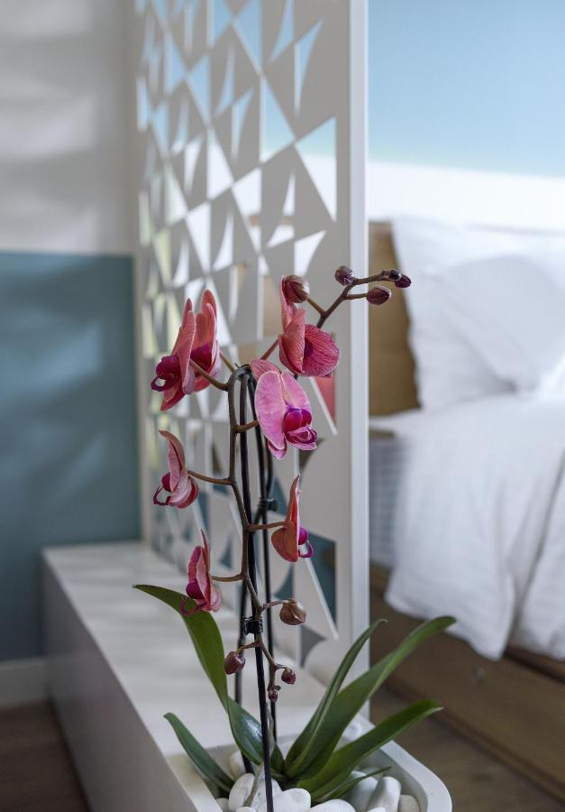 Τhe Half Root Suite In The Heart Of City Center Thessaloníki Eksteriør billede