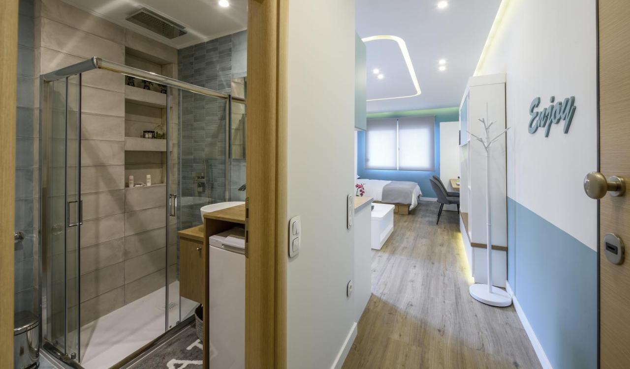 Τhe Half Root Suite In The Heart Of City Center Thessaloníki Eksteriør billede