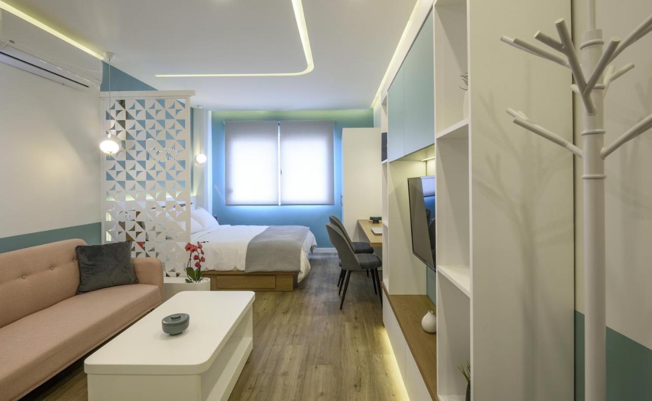 Τhe Half Root Suite In The Heart Of City Center Thessaloníki Eksteriør billede