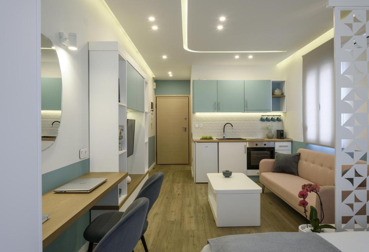 Τhe Half Root Suite In The Heart Of City Center Thessaloníki Eksteriør billede