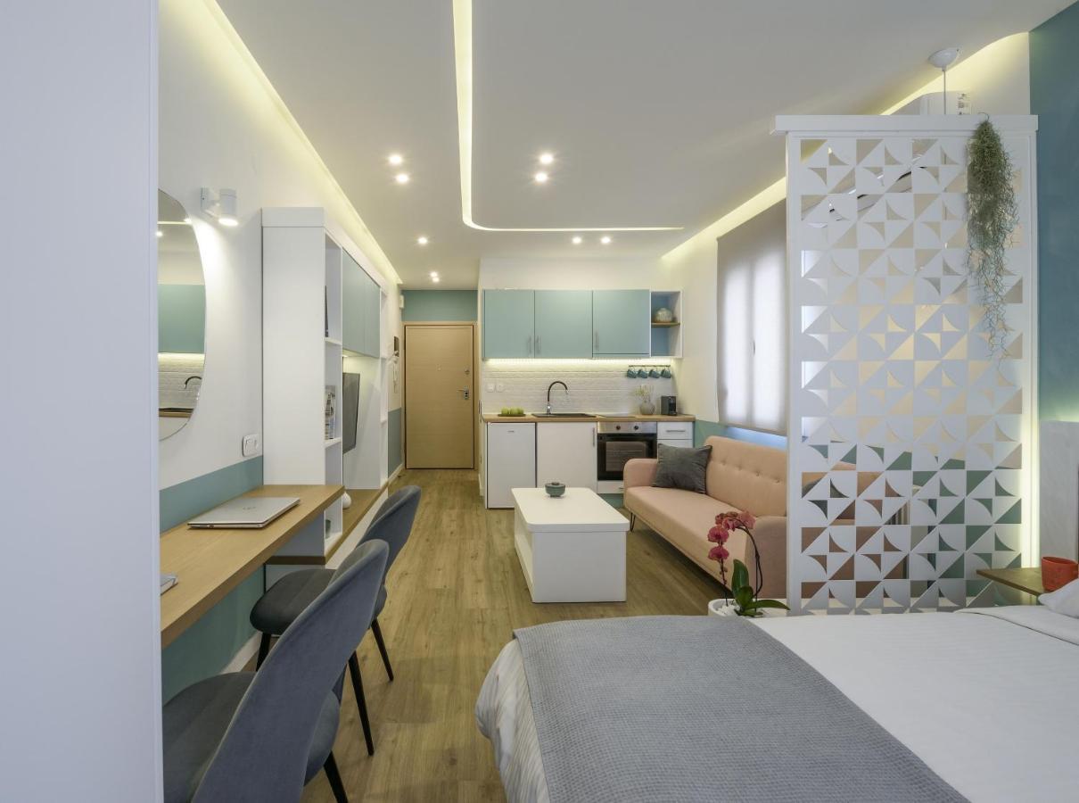 Τhe Half Root Suite In The Heart Of City Center Thessaloníki Eksteriør billede